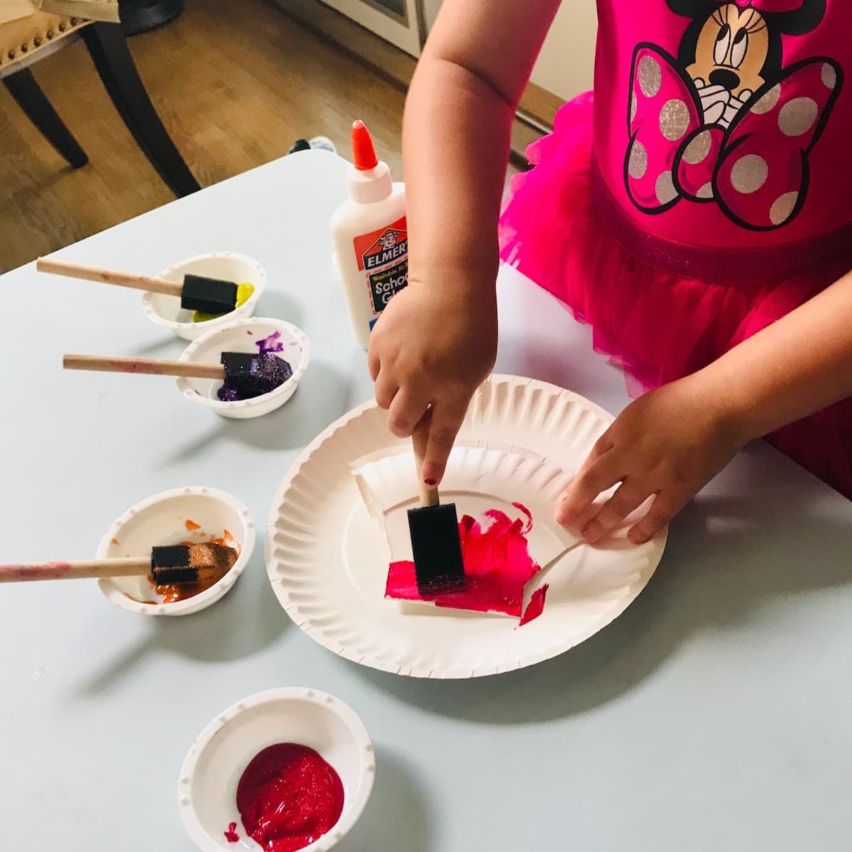 child painting shell scallop craft