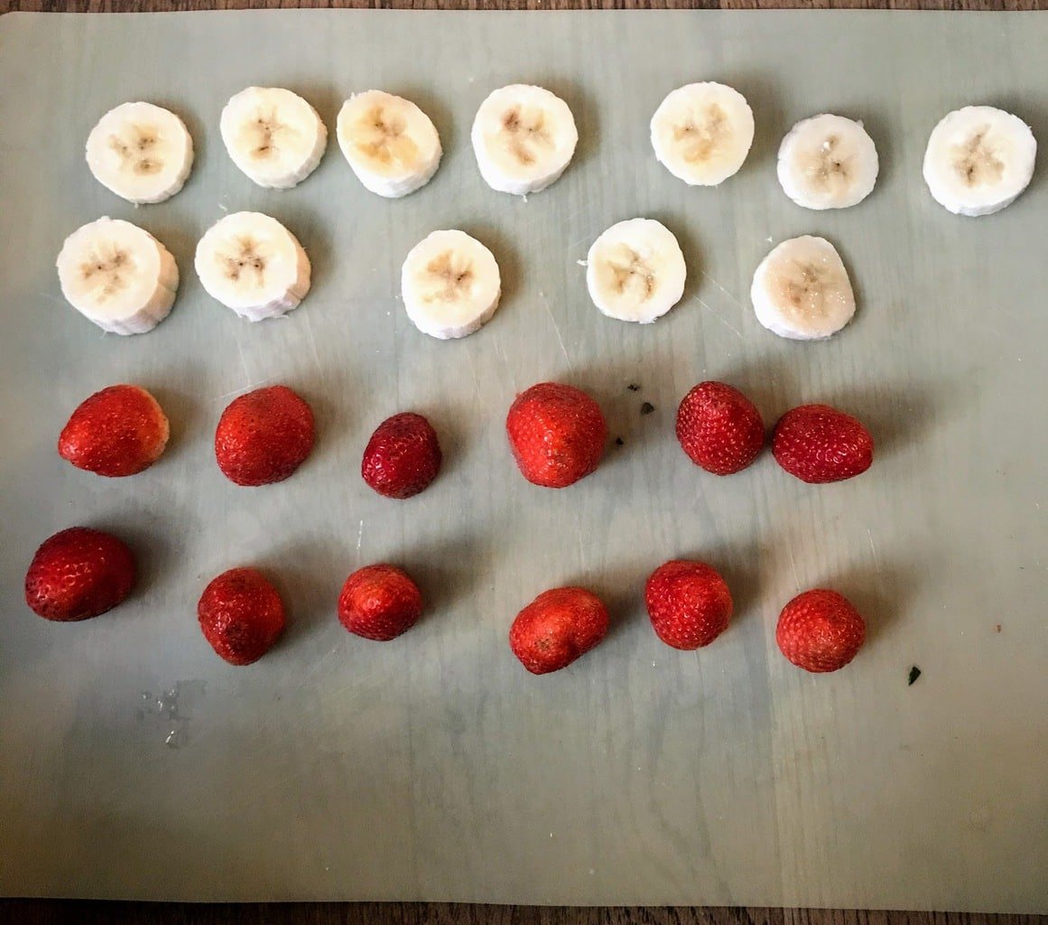 sliced bananas and strawberries1