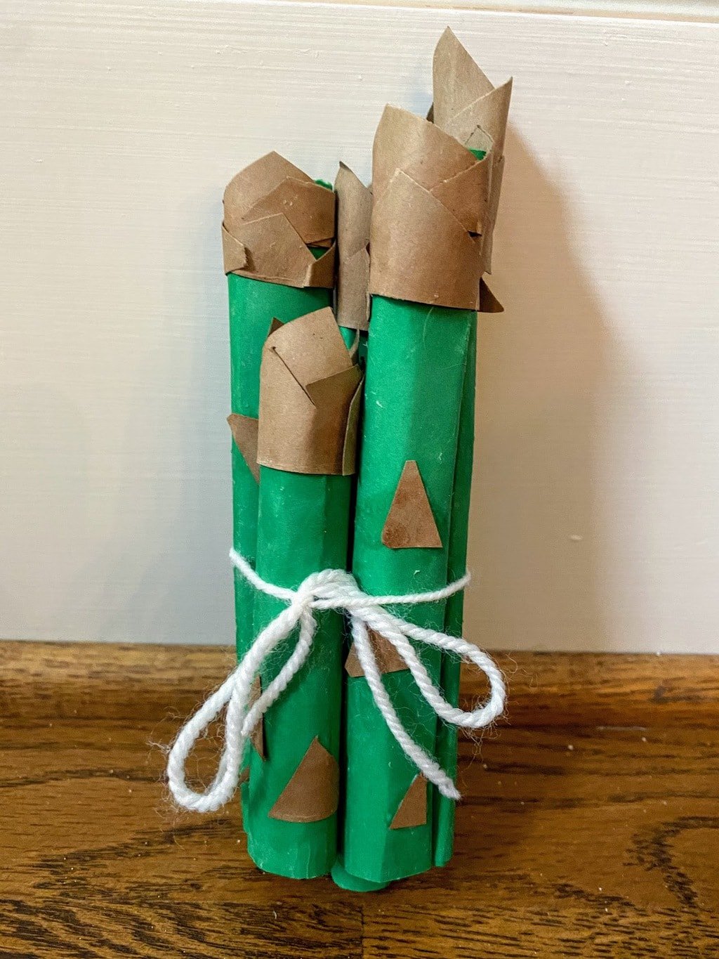 displaying asparagus craft