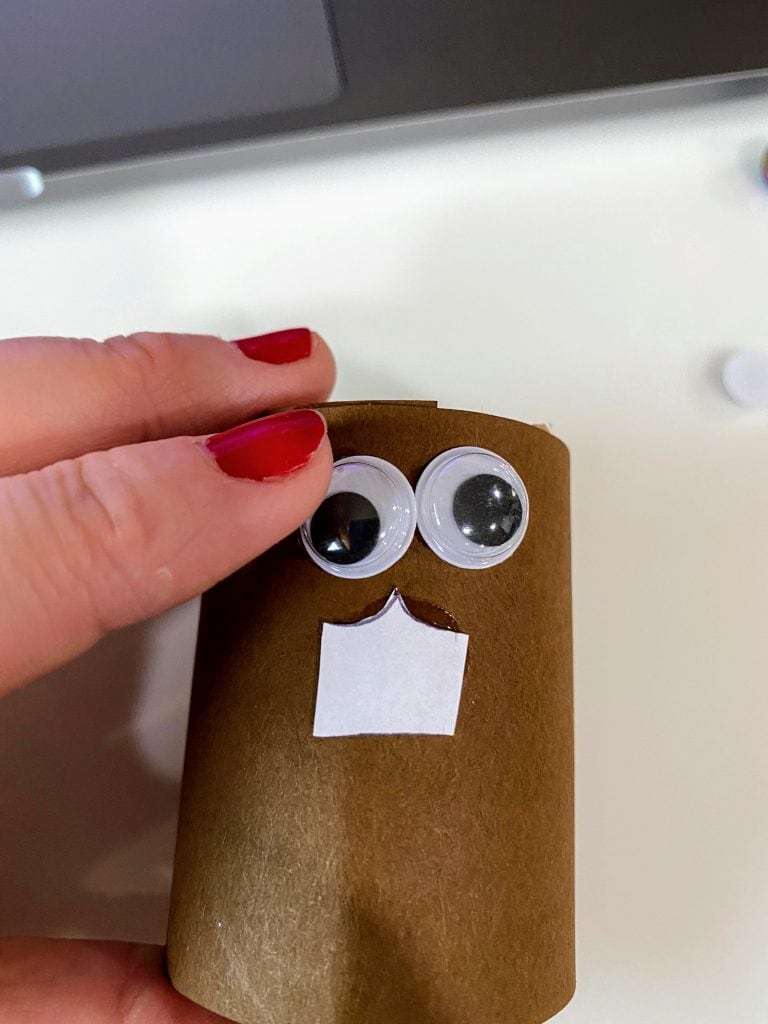 squirrel napkin ring with eyes and teeth
