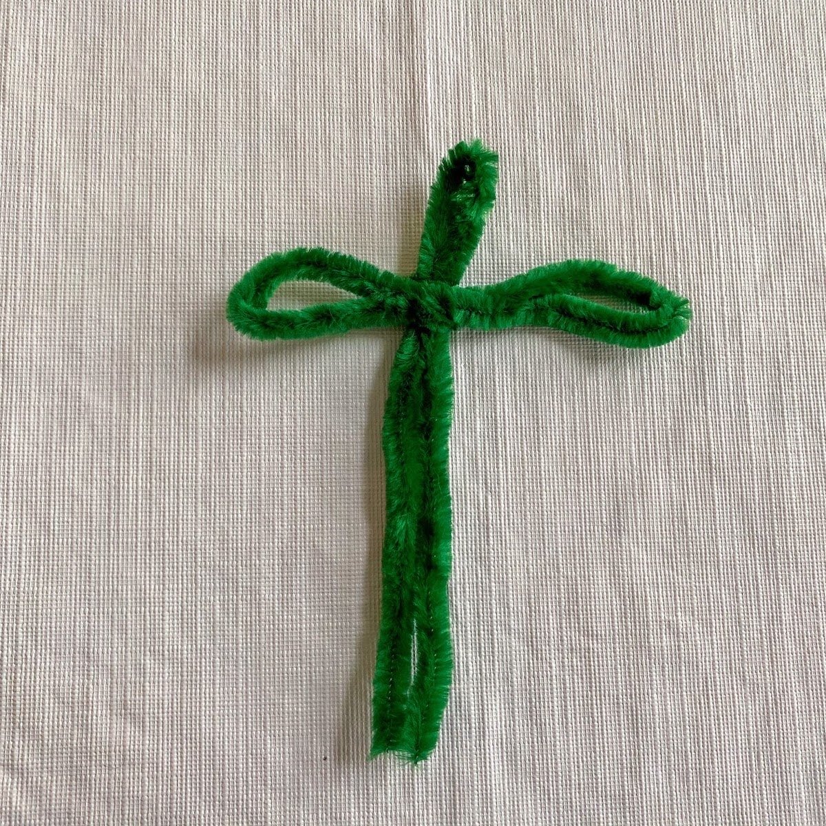 green pipe cleaner turned into stem