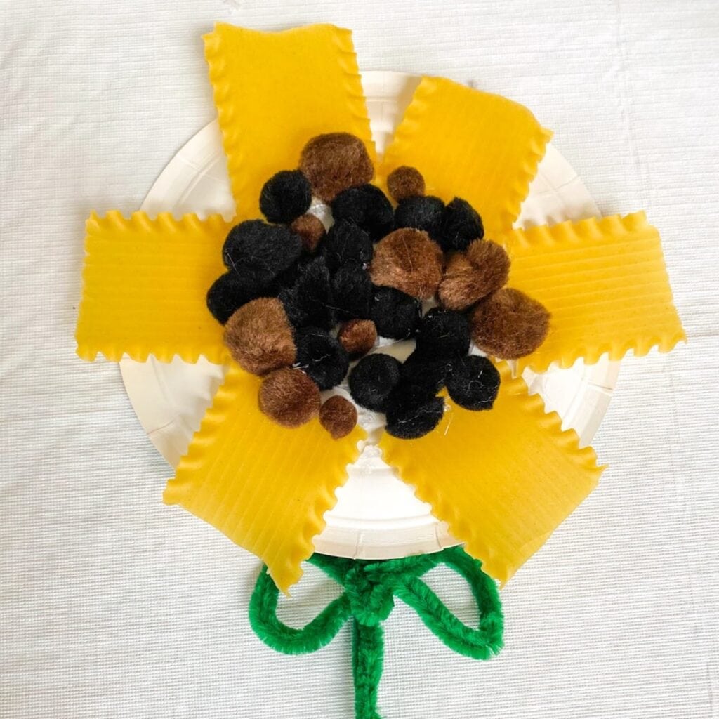 paper plate sunflower craft with lasagna noodles