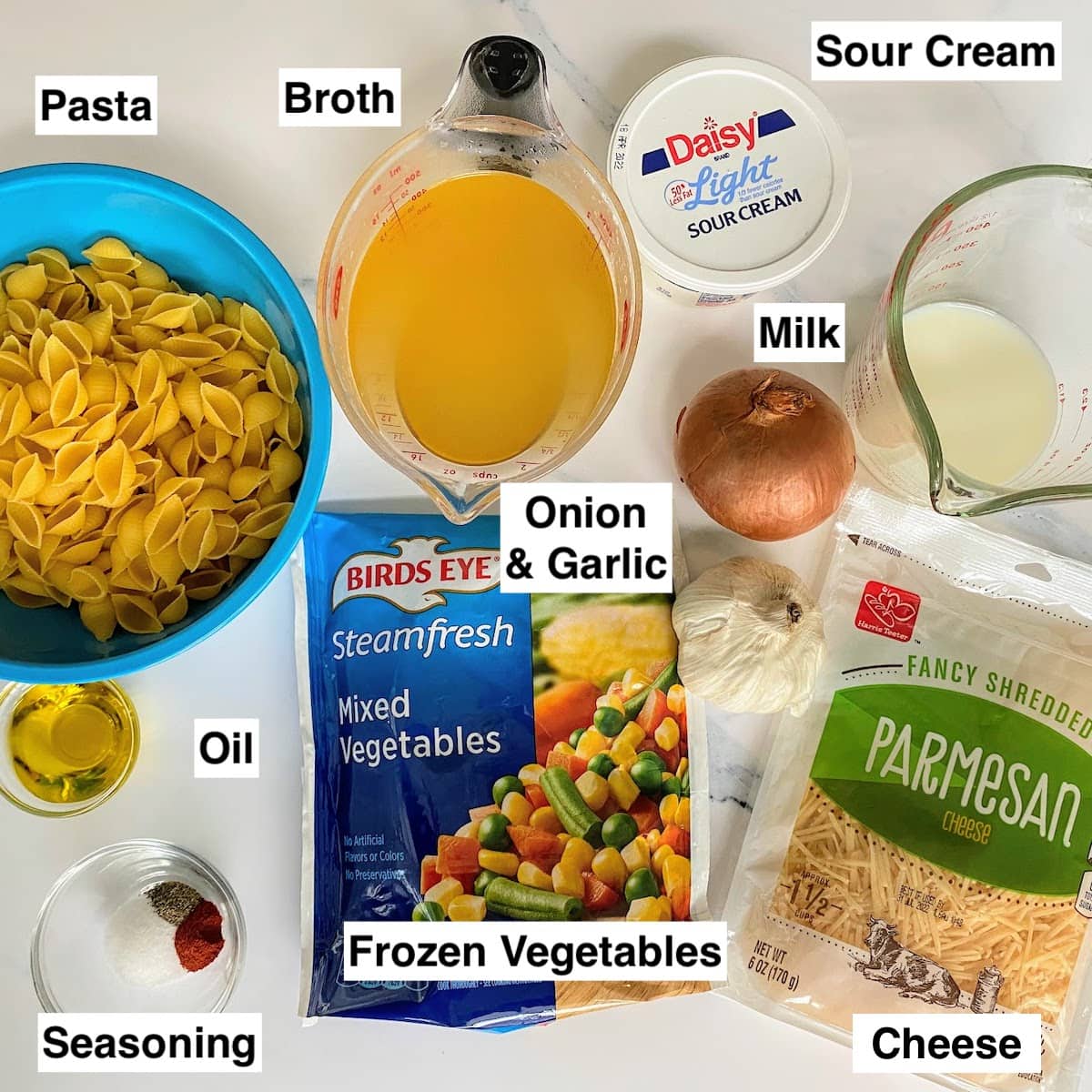 ingredients to make a cheesy veggie pasta