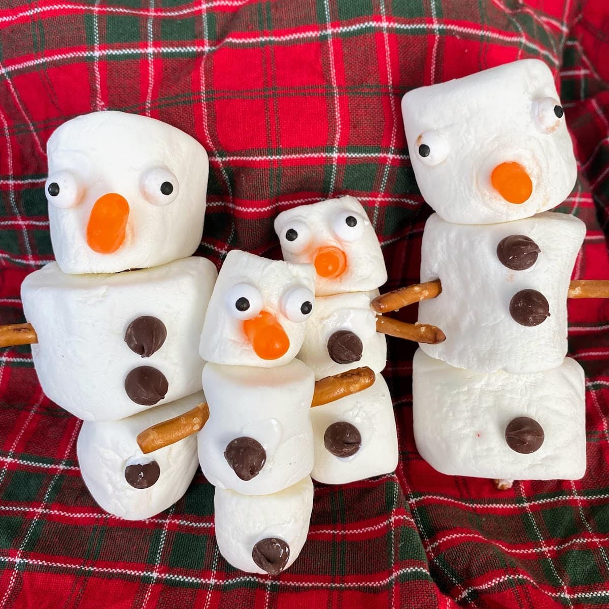 family of marshmallow snowmen