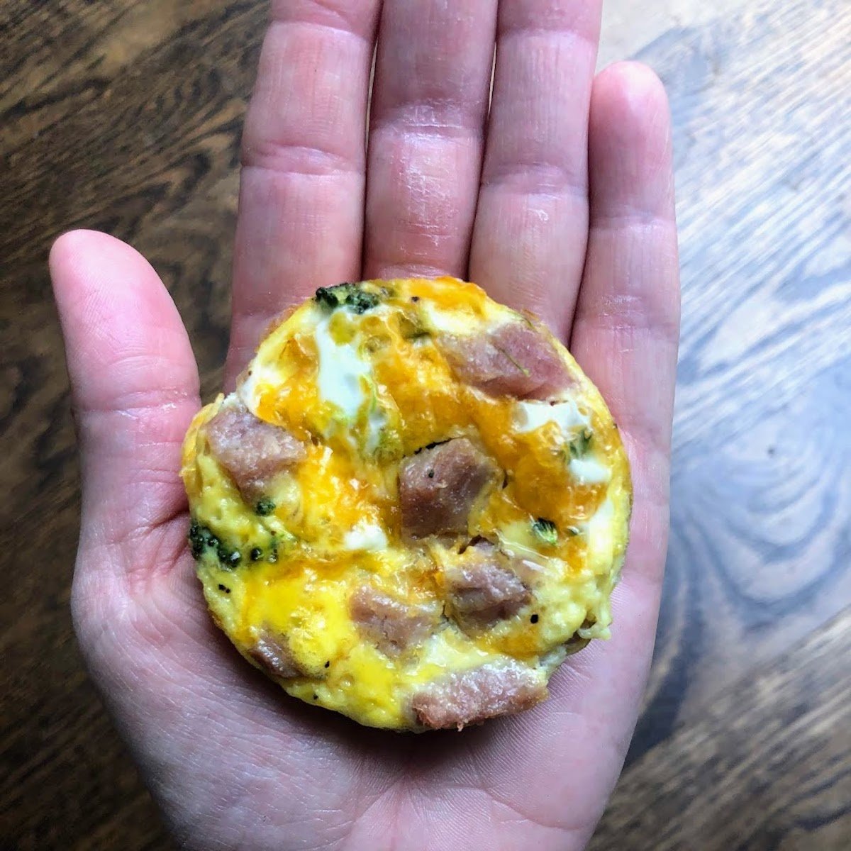 Nostalgia MyMini Personal Breakfast Bites, Perfect for Eggs, Omelets  Muffins, Sandwiches, Desserts, Keto, Healthy Snack Size & Paleo, Portion  Control Cook 4 Mini Pieces at A Time, Yellow Egg Bite Maker